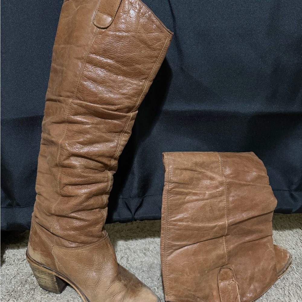 Elegant Tan Leather Heeled Boots